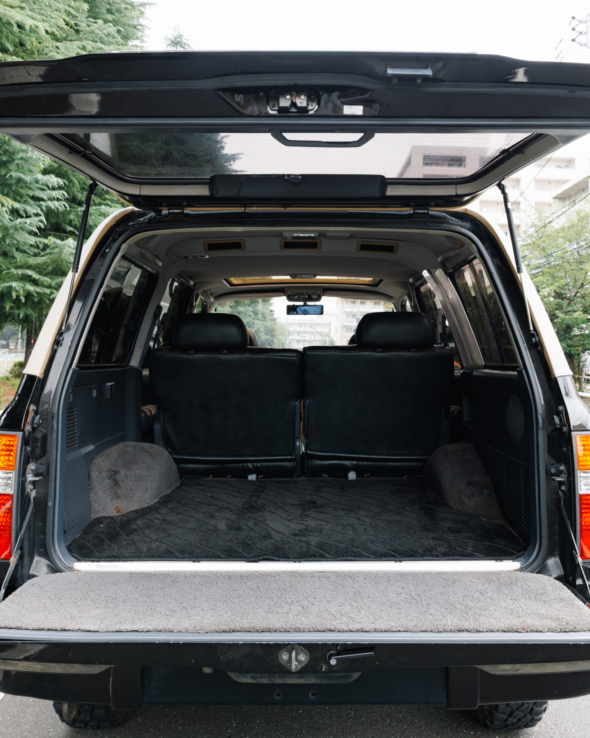 LAND CRUISER 80 | tokyo basic car club 〜ヤングタイマー、買うなら。〜